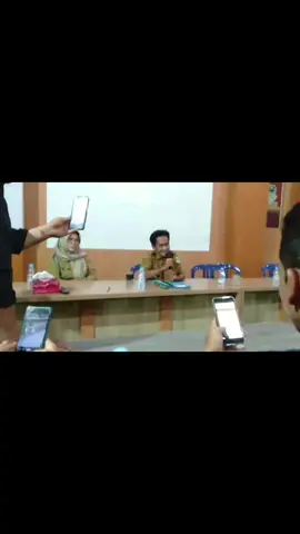 Kepala Desa Kalimanggiskulon kecamatan kalimanggis kabupaten kuningan menyatakan mundur dari jabatan sebagai kades setelah adanya demo masyarakat meminta transfaransi anggaran dana desa #mundur #sukarela #fpy #reels #jangkauanluas