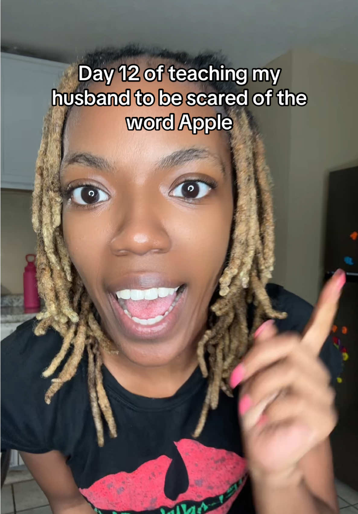 This might be the last one, I think he scared enough🤣 #couples #apple #fyp #couplestiktok #trending 