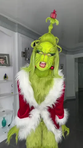 mood cause Christmas is the next holiday! 🎄 #fyp #nataliereynolds #grinch #grinchmas #christmas