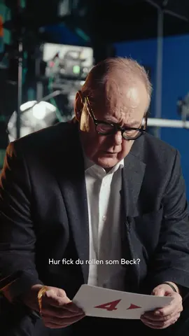 Varför kör inte Martin Beck bil? Vilken är Peter Habers favorit-Beckfilm? Se hela intervjun med Peter Haber på Youtube.