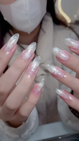 Có tí stiker, nail Noel nhàn hẳn#nail 🤭 #nailđẹp #nailtuyênquang #dạynghềnailmi #móngđẹp 