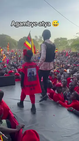 Avimbye yalabi 😂😅😅Mr president Tokubye nnyo ?!!