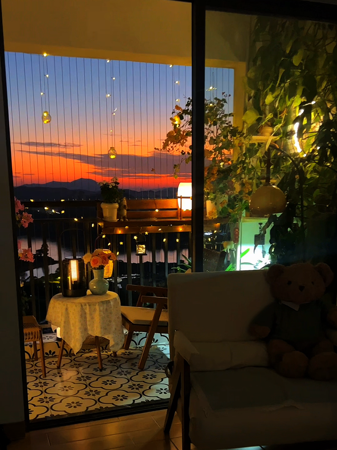 Before you build this life, build the mindset that earns it. @levlmind ↓ link in bio