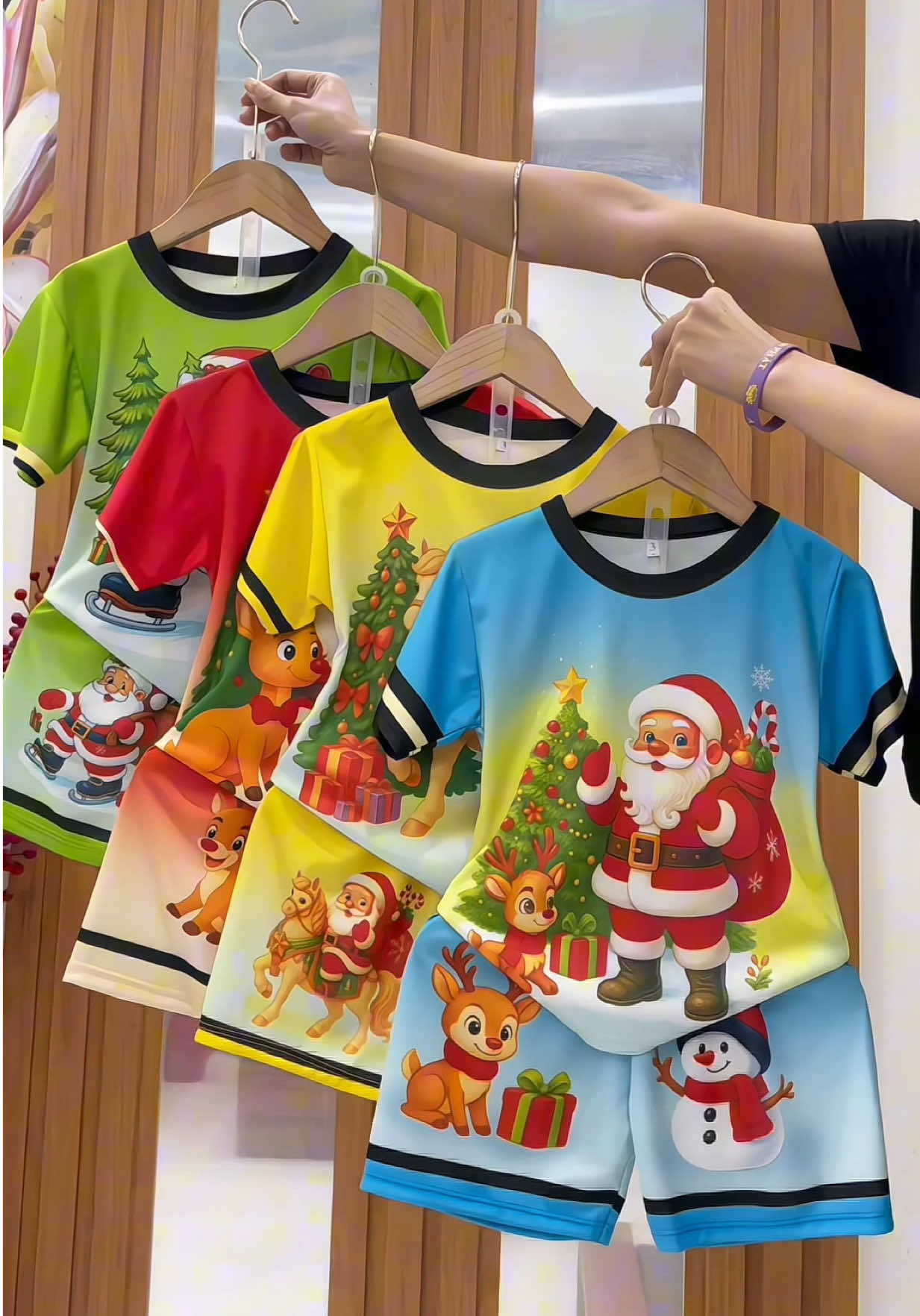 Bộ quần áo cộc cho bé trai, bé gái #xuhuong #setbonoelchobe #giangsinh2025 #setbodepchobe #tiepthilienkettikokshop 