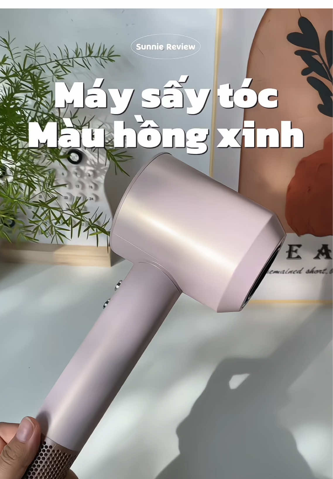 Máy sấy tóc màu hồng xinh quá mấy bà ơi, còn nhiều màu mọi người tham khảo nha #sunnie #maysaytoc 