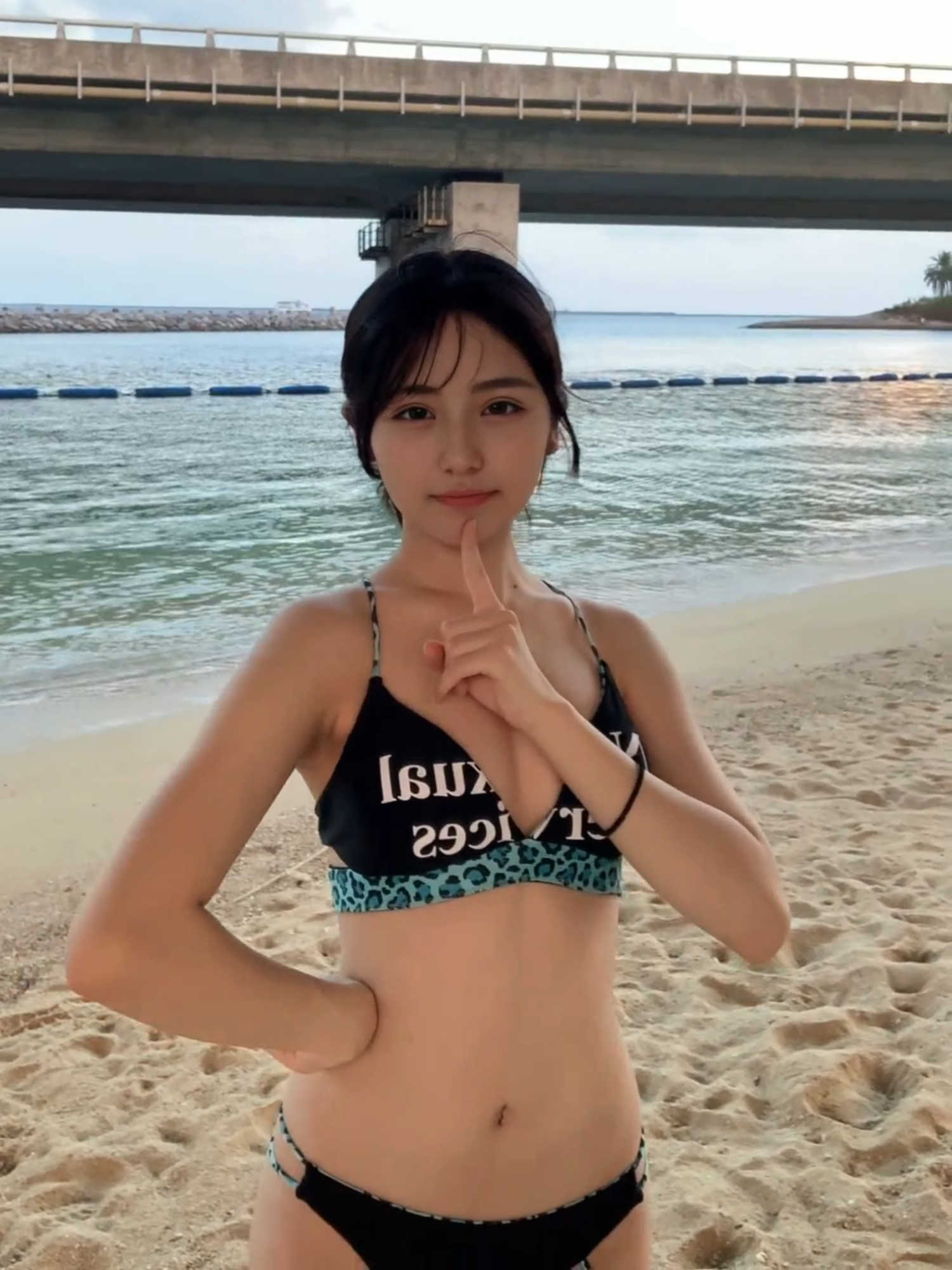 また早く…海に入れる季節こないかな〜🌺   太陽と潮の匂いだけで   胸きゅってしてふわふわするの…