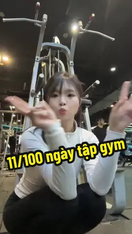 Tầm này tối tự lăn qua phòng tập để tập thì biết tại sao có động lực luôn 😃😃😃  Tôi tập ở @EMS Fitness nhé cả nhoà 😍 #nonghuyenthu #100ngaytapgym #Fitness #giamcan 
