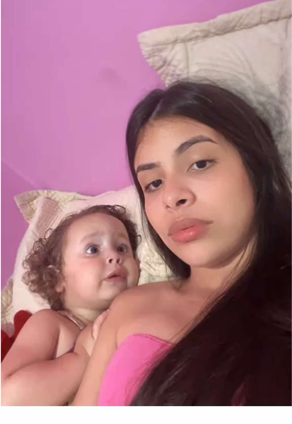 Hoje não sou eu que faço a pergunta… . . . #sobrinhos #engracado #tia #tiaesobrinha #thalitaelunna 