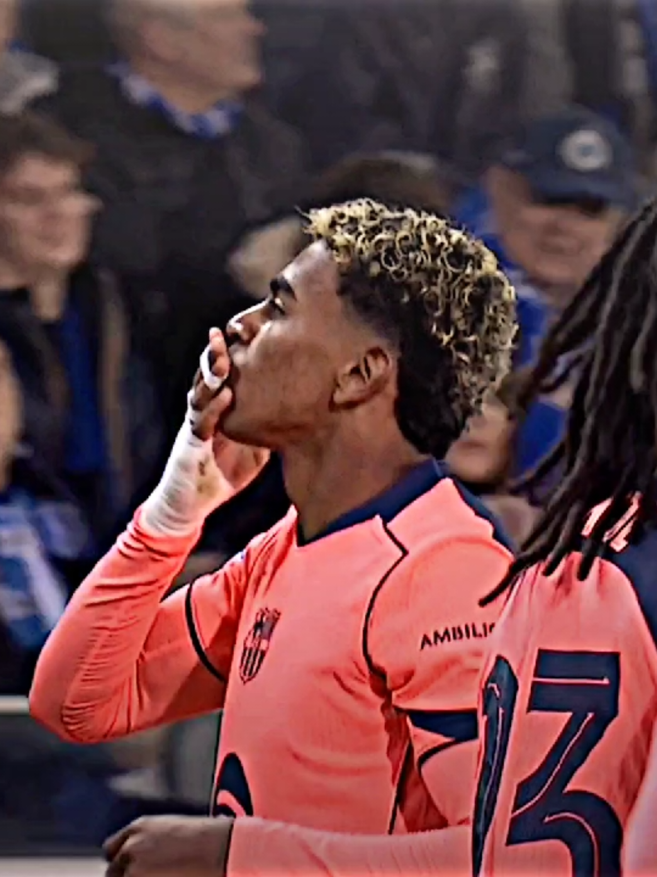 برأيكم مين راح يفوز برشلونة ولا أتلتيكو مدريد🔥🤔🥶.#team_middle_knights🇱🇾🤍 #تيم_fbi⚡ #ريال_مدريد 