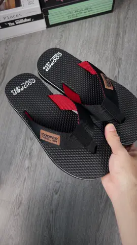 Màu đen lên chân nét lắm ae ah#thoitrang #xuhuong #deptong #deplao 