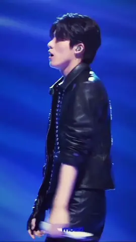 outfit😎🖤 #jeongwoo #treasure #treasure_yg 