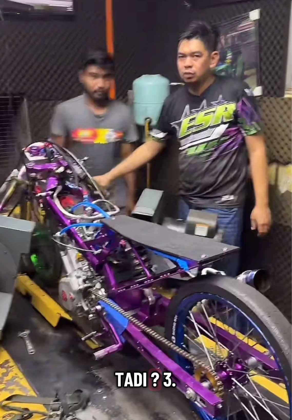 @ESR MOTOR PERLIS road to buriram 🔥🔥🔥 . 76/8.65 76horsepower by Esr team 🔥 record baru atas dyno Esr , Power malaysia 🇲🇾🔥 moga ada kejayaan 🤲🏻🇲🇾 #ngoburiram #esrmotor #esrmotorperlis #eddyspotlightracing #thailand 