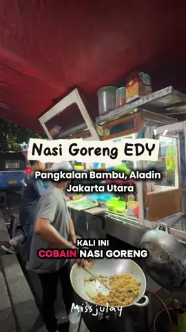 Kali ini Cobain Nasi Goreng EDY Daerah Pangkalan bambu, Aladin Jakarta Utara, Rame terus kalau lewat sini jadi penasaran juga 🙌  Harga Star Cuma dari 22.000rbu aja ✨ #jelajahkuliner2 #Telukgong #Aladin #kulinertiktok #infokuliner 
