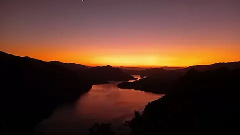 แสงสุดท้ายบนดอยโมอาย#เทรนด์วันนี้ #ดอยโมอาย #ฉำฉากลางน้ำ #ติดต่อหน้าช่องใด้ครับ 