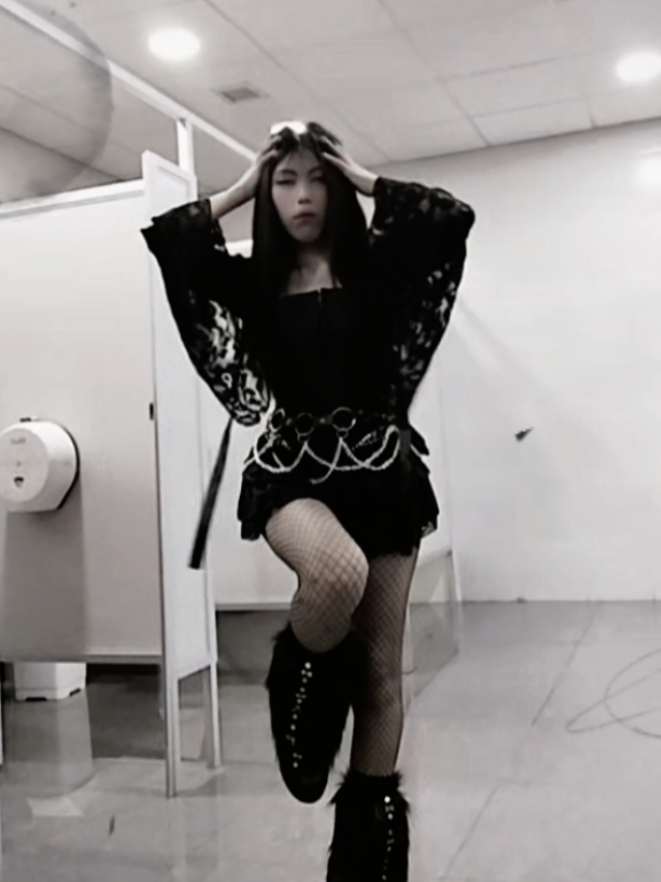 alguien de la paz! #fyp #gothic 