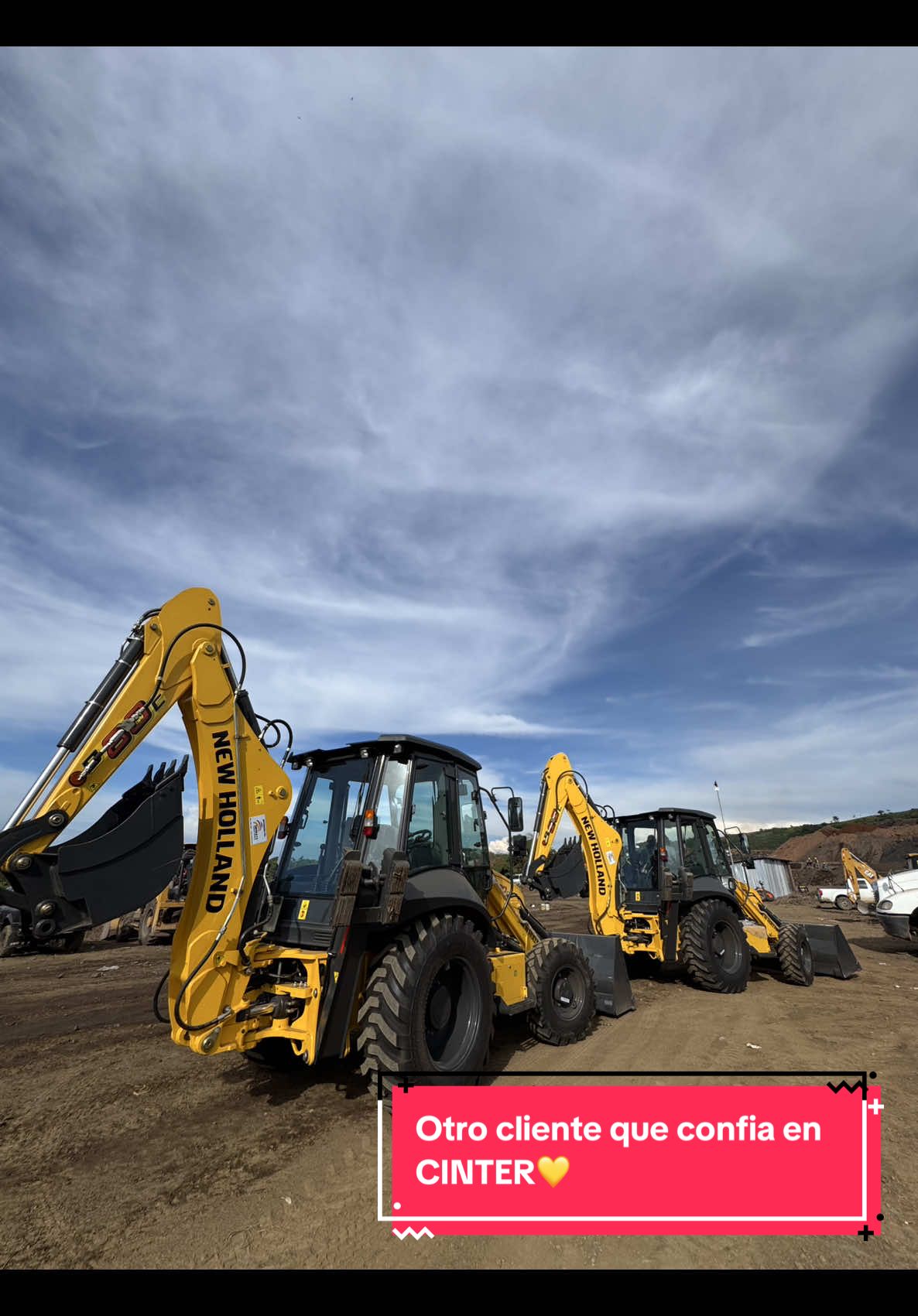 ¡Entrega especial! 🚜✨ Hoy tuvimos el honor de entregar 2 minicargadores y 2 retroexcavadoras New Holland a uno de nuestros clientes, y no podríamos estar más felices por la confianza depositada en nosotros. Agradecemos profundamente su preferencia y eligiendo a nuestra empresa como su aliado en maquinaria. ¡Estamos seguros de que estos equipos impulsarán grandes proyectos! 💛 Si tú también estás listo para renovar o ampliar tu flota, estamos aquí para asesorarte y cotizar el equipo ideal para tu operación. 👉 Contáctanos al 7057 3603 y construyamos juntos tu próximo paso. #maquinariapesada #minicargador #retroexcavadora #newholland 