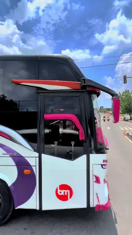 7315 . Kita orang senang . #sienthong28 #bagongdekakamakmur #fyppppppppppppppppppppppp #busjawatimuran #maniac @𝟳𝟯 𝙎𝙄 𝙀𝙉𝙏𝙃𝙊𝙉𝙂 𝟭𝟱 @nanang ardiana 