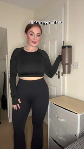 Halara gym fits > @Halara_official      #halara #leggings #halaraleggings #yogapants #flareleggings 