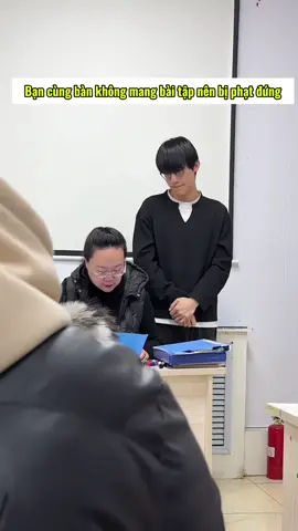 Bạn cùng bàn có chút hiếu động =)))) #shortvideo #genz #xuhuong #funny 