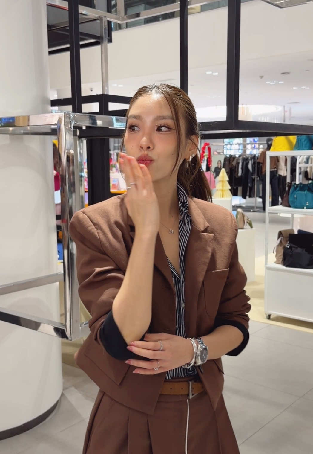 พลังใจของวันนี้ ดีใจที่ได้เจอกันนะคะ 💕 #KaewNatruja 