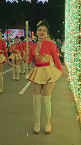 Con toda la actitud  Cachiporrista de Tiburones Music Band #musica #viral 