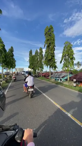 Keliling naik motor tanpa tujuan🛵✨#fypシ゚ #putussibau #kalimantanbarat #vibessore #masukberandafyp 
