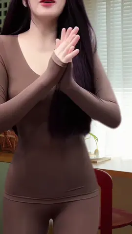 [MUA ÁO TẶNG QUẦN] PIER N°5 BỘ GIỮ NHIỆT TÀNG HÌNH SANTONY - CÔNG NGHỆ TĂNG NHIỆT 5°C - CHỐNG TĨNH ĐIỆN CHỐNG XÙ LÔNG - TINH CHẤT HOA TRÀ DƯỠNG DA - DẦU GỪNG BẢO VỆ SỨC KHOẺ -5551#xh