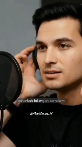 Bukan Aku Yang Kau Cinta (1995) poppy mercury Mix AI Editor  MusikRindu45.  #poppymercury #goldenmemories #bukanakuyangkaucinta #aicover