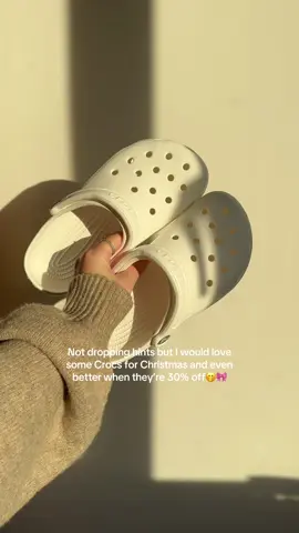 I go out in my crocs like 90% of the time🤭🎀 #giftideas #crocsuksuperbrandday 