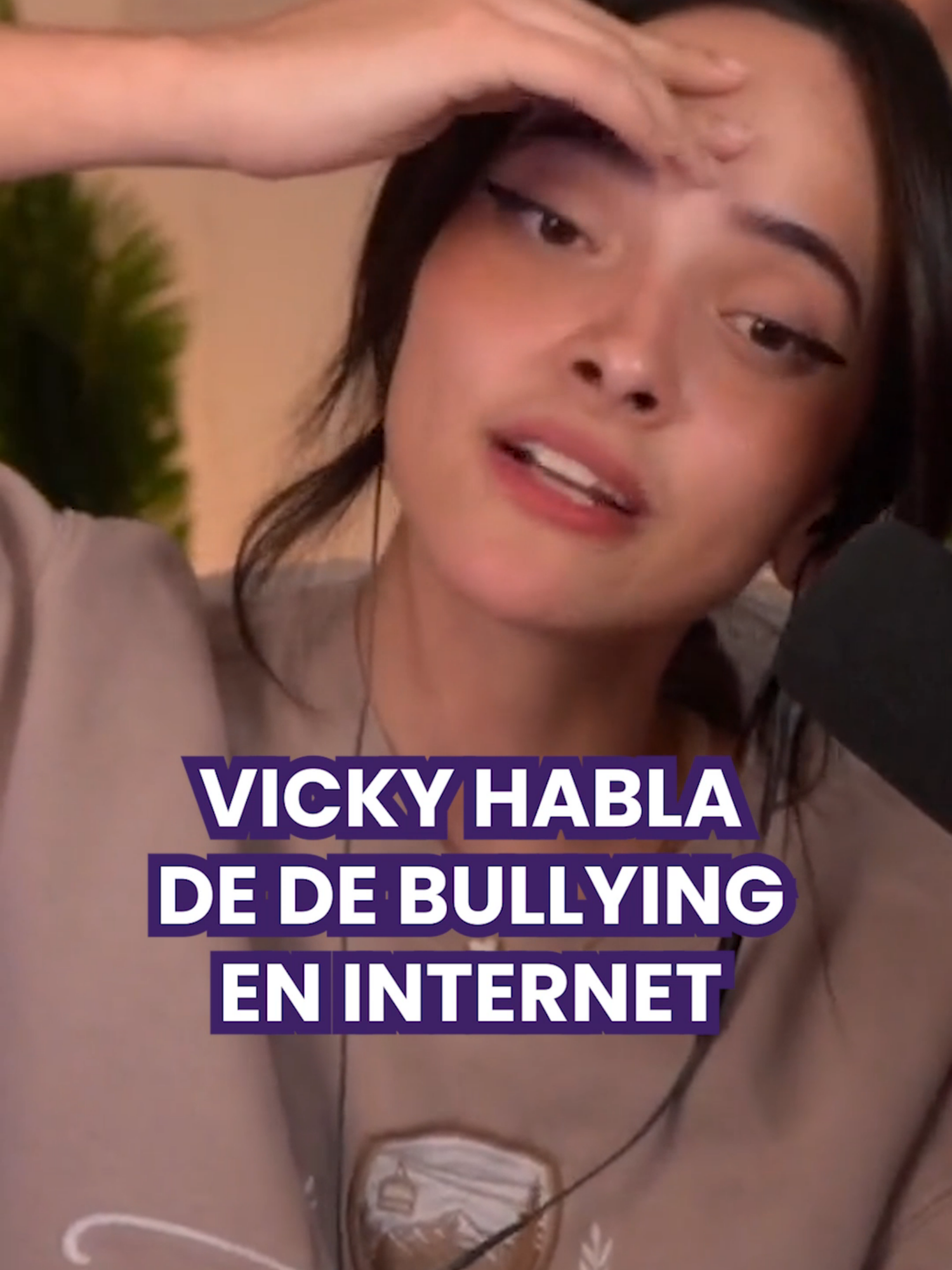 VICKY HABLA DEL BULLYING EN INTERNET #vickypalami #twitchstreamer #twitch #VickyPalami #vickypalamiclips #Minecraft #vickypalamifrente #BULLYING #internet