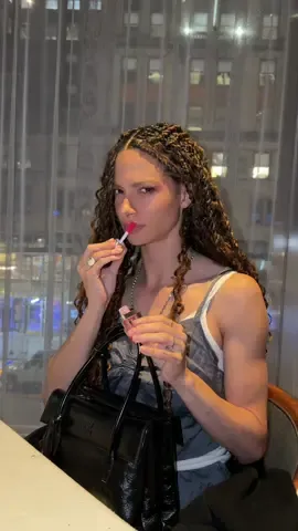 Always keep them guessing. Slipped the waiter my card on the way to the bathroom 💁🏽‍♀️ @Alairethomas  #relationshipgoals #couples #relatable #funny #fyp 