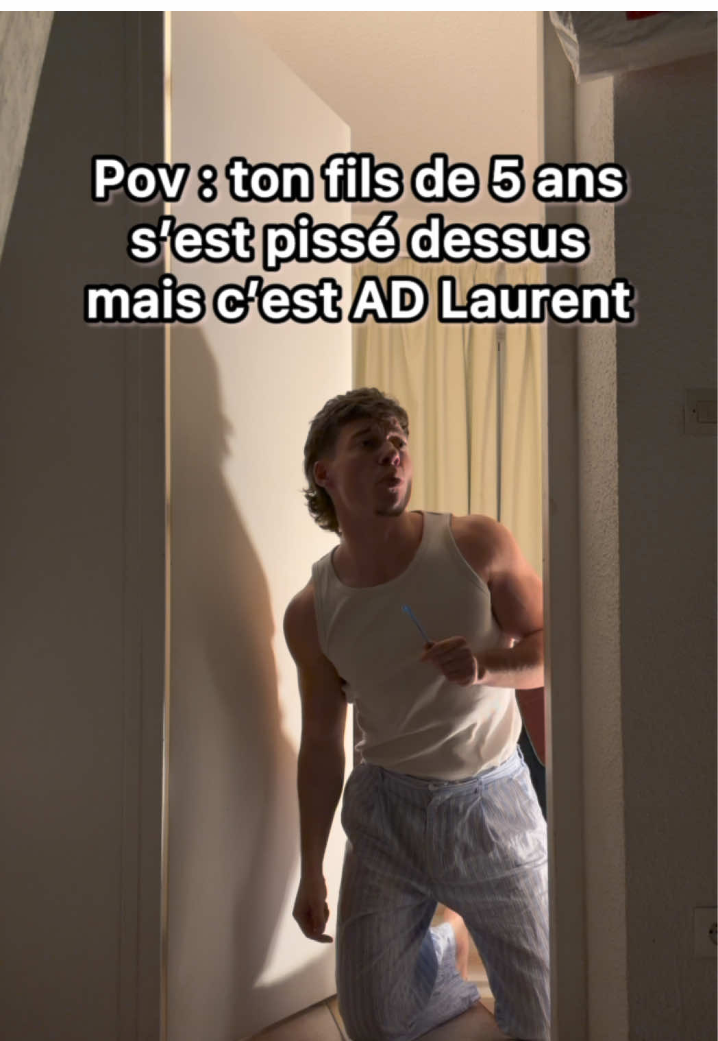 La trend du pipi au lit façon Adrien Laurent #trend #humour #drole #immitation #pourtoii PS : je n’ai pas aboyé sur la Darone les amis ❤️