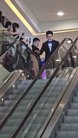 Diễn viên Lương Thế Thành và con gái xuất hiện công chiếu Hoàng Tử Quỷ #hoangtuquy #phimhay #hot #luongthethanh #phimmoi 