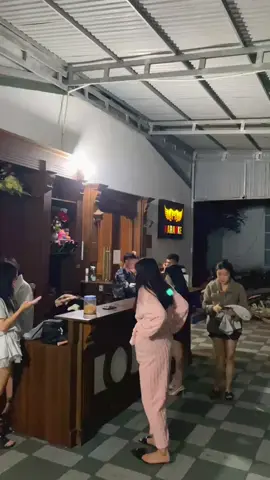 mùng 2 yêu thương  cảm ơn tất cả a em bạn bè đến ủng hộ ạ