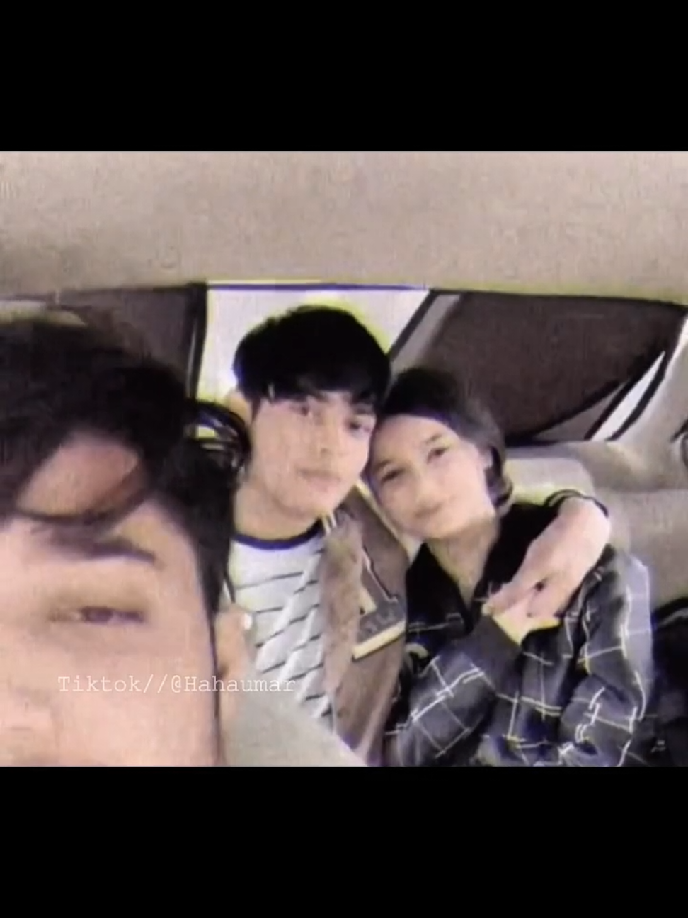 🤡🙂 اگر عورت شریف خاندان سے ہے تو وہ خاندان کو بڑھاتی ہے۔ اگر وہ کسی مرد کے ساتھ چلتی ہے تو وہ زندگی کو بڑھا دیتی ہے۔ لیکن جو دھوکے سے پیدا ہوتا ہے وہ دھوکا ہی دیتا ہے۔ایسی عورت ایک دن گھر کی بہو بن جائے تو پورے خاندان کو رسوا کر دیتی ہے ❤️‍🩹🤡 #fyp #foryoupage #sad #poetry #unfrezzmyaccount 