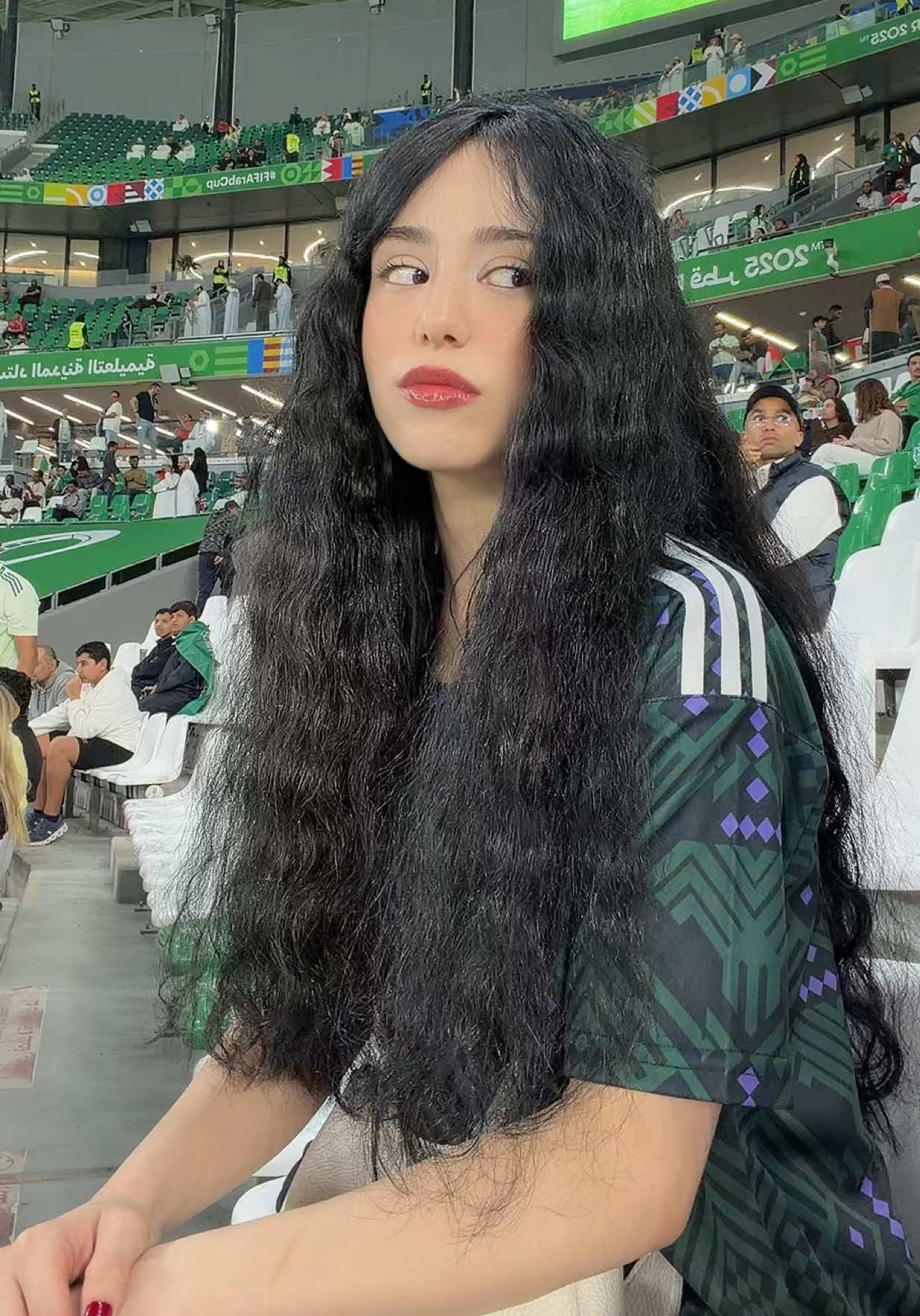 بصراحة انا اللي قلدتها🤭