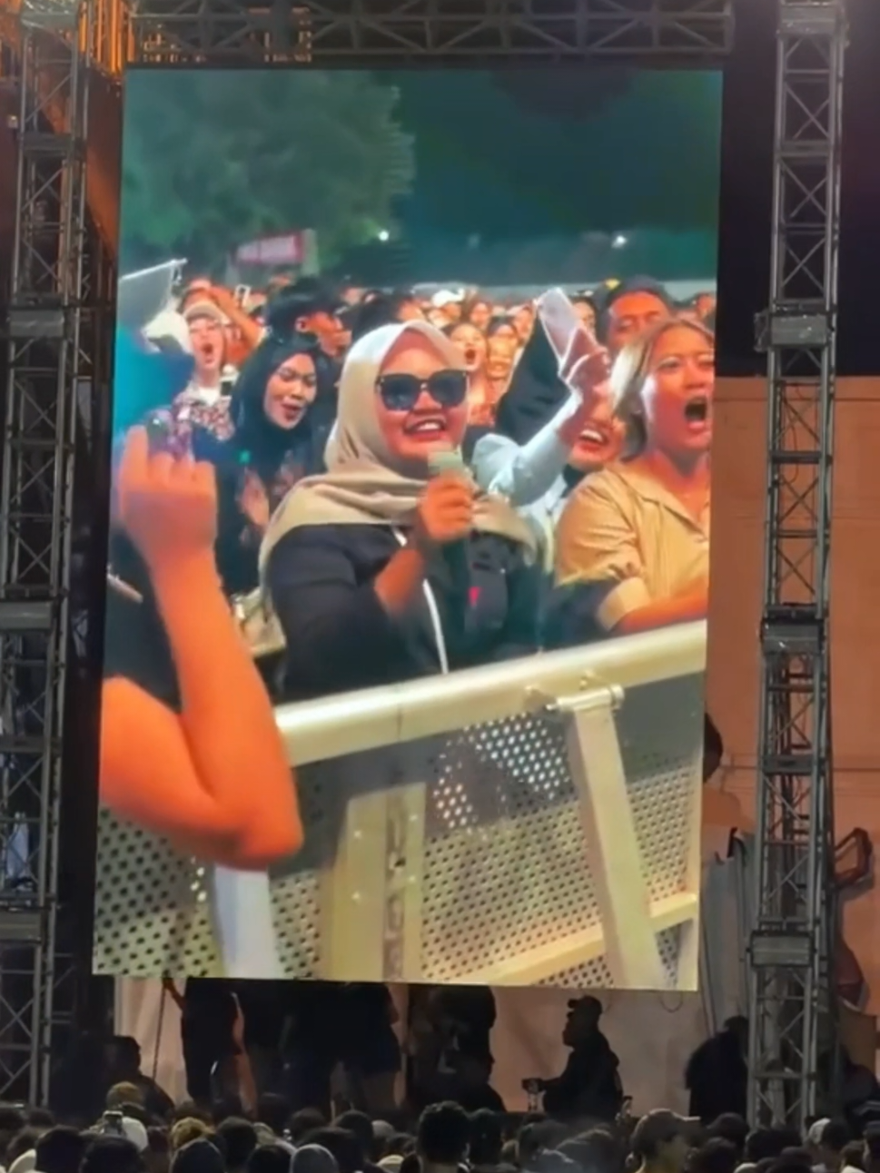 🥲🥲laki laki tidak punya harta tidak pantas di cintai #kuli #pejuangrupiah #kerjakeras #gtogkoreaselatan🇲🇨🇰🇷  #CapCut 