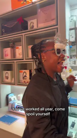 Hello deceeembeeerrr!🔥For all your tech dreams this festive season we got you! 🛍️✅From headphones,to speakers, repair services ,smartwatches,powerbanks 😮‍💨We got you! 🔥 ☎️Call / WhatsApp:+254746999699 ! 🤗for inquiries ✅ 🛍️www.thegadgetshopkenya.com  #foryou #kenyantiktok🇰🇪 #fyppppppppppppppppppppppp #tiktokkenya #hellodecember 