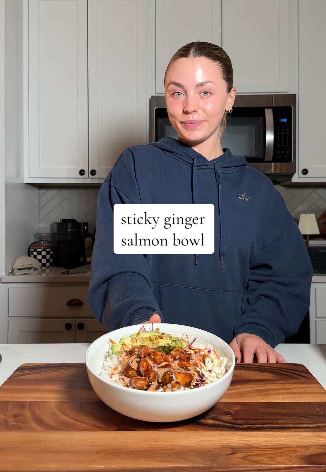 Sticky ginger salmon bowls 🍣 full recipe in bio!!  @Graza @Simply Organic @Smash Kitchen @Yellowbird Foods @Big Tree Farms @Mike’s Hot Honey  #Recipe #EasyRecipe #quickrecipes 