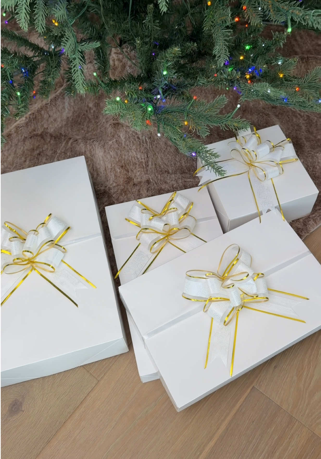 🔗In Bio! Pull Bows 💝🎁 #giftwrappinghacks #easybow #amaoznhome #makeabow #founditonamazon 