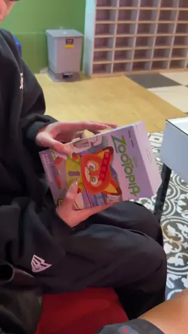 hộp này chồng chọn trộm vía trúng coăn thoả🥺😭 iu cún nhất thế giớiiii💗 #zootopia2 #blindbox #fyp 