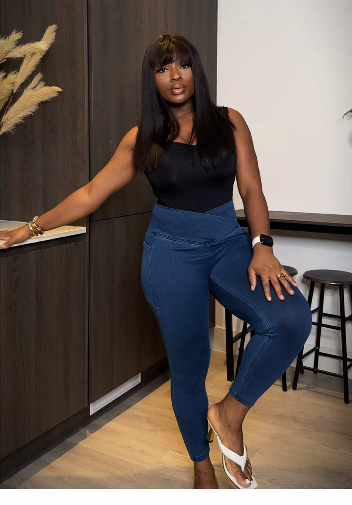 This Crossover Side Pocket Stretchy Knit Denim Jean is 🔥🔥@halara_uk @Halara_official  #denimjeans #skinnyjeans #leggingsoftiktok #tiktokmademebuylt #fashiontiktok  