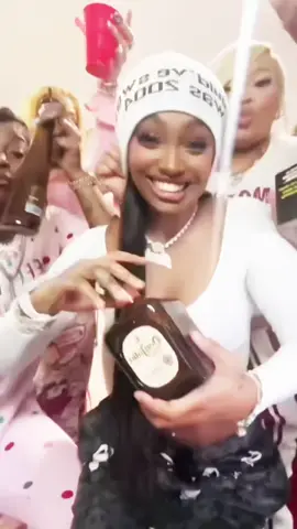 Collab wit @kxrtez_ & @parrishaep ||ib/ac??||@Mulamarzz4president @Ron @TR_AEP @vonte @ꨄ. @kingp @zae @chxisbabu #blowthisup #fypシ #vsp #dntflop 