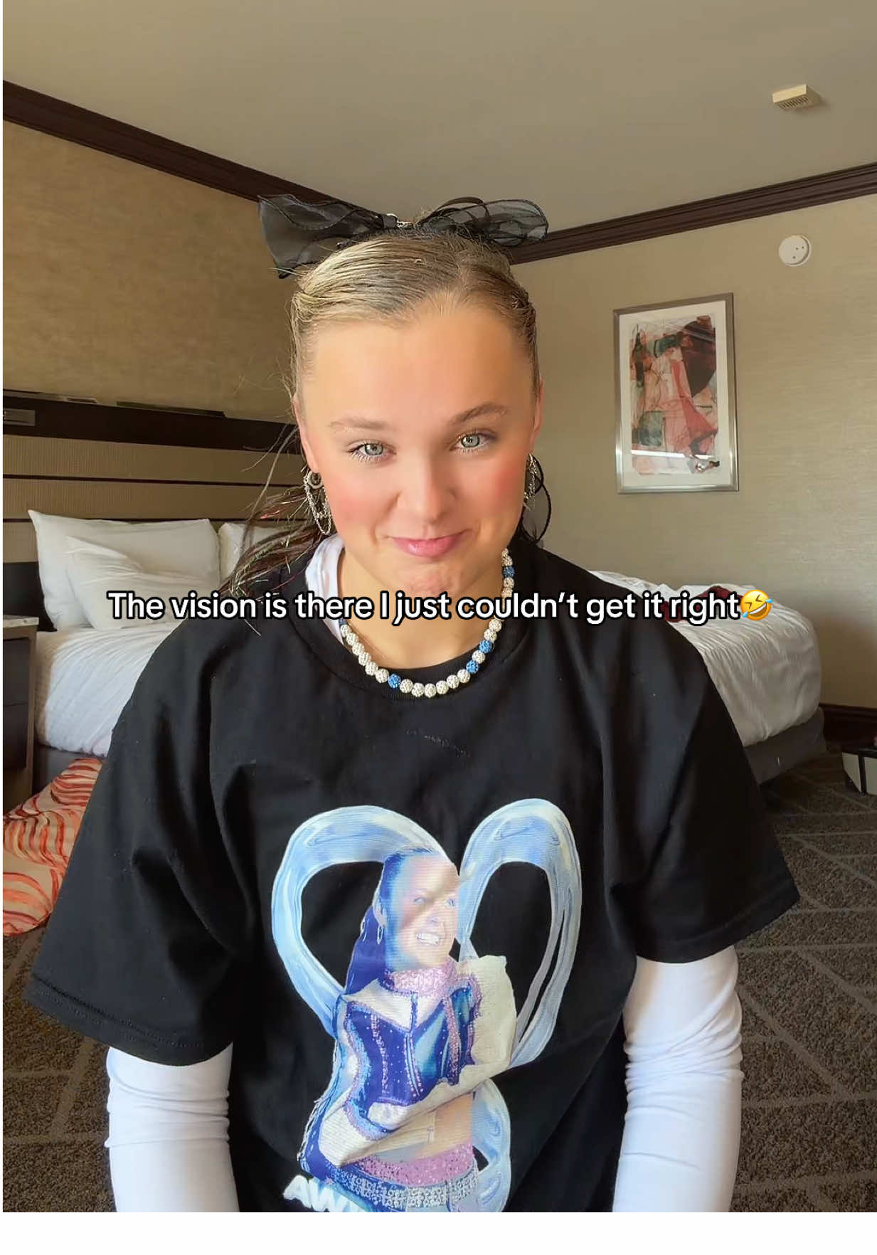 Honestly tried for a good 20 mins to get it right finally gave it up😂🎄🥁🤍