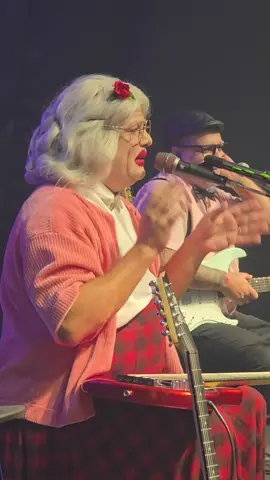 A Véia comparou o Rádio com a Alexa, kkkkkkkk😂😂😂