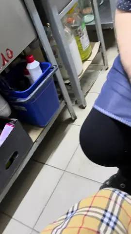 Это наша мойщица Людмила Николаевна! Чудо Люда,можно просто МерилИн 😂