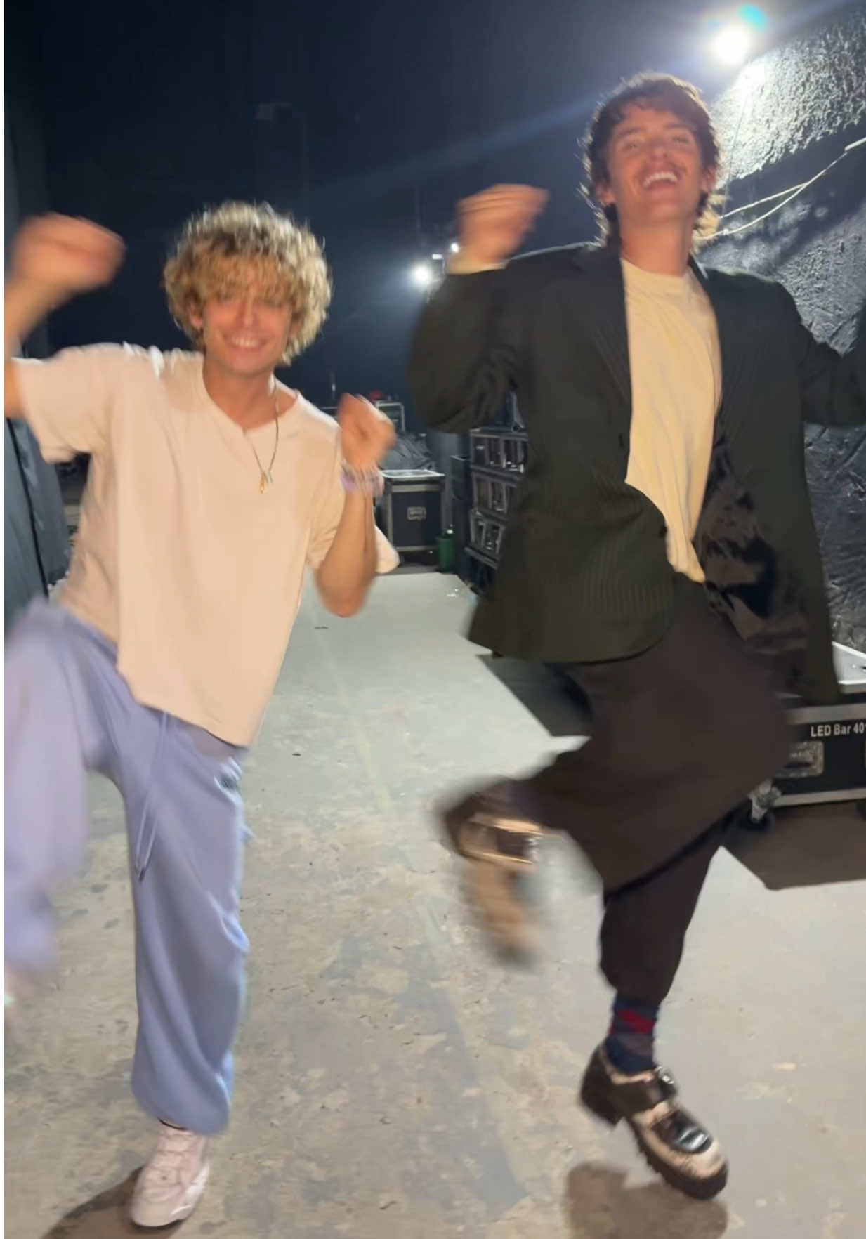 guys i think we just made the dance of the summer !??!?? #swag #summerinthecity #nosh 