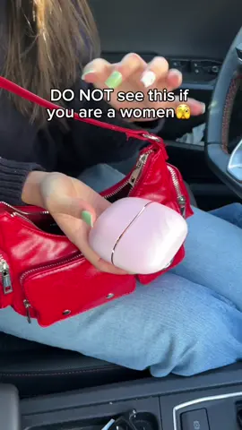 Share it with your best friends🥰 #hairhack #ministraightener #GlowUp #hairlove #christmas 