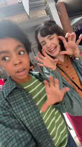 bts vlog of what me and @clara.stack do while the others are filming😂🎈we were a little bored😅 #fyp #it #itwelcometoderry #amandachristine #clarastack 