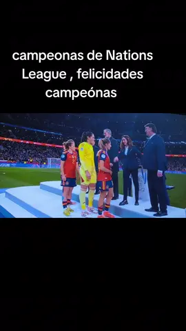Campeonas de Nations League, viva España y la selección de fútbol femenina, enhorabuena campeonas#seleccionespañolafem #futbolfemenino #viralvideos #españa 